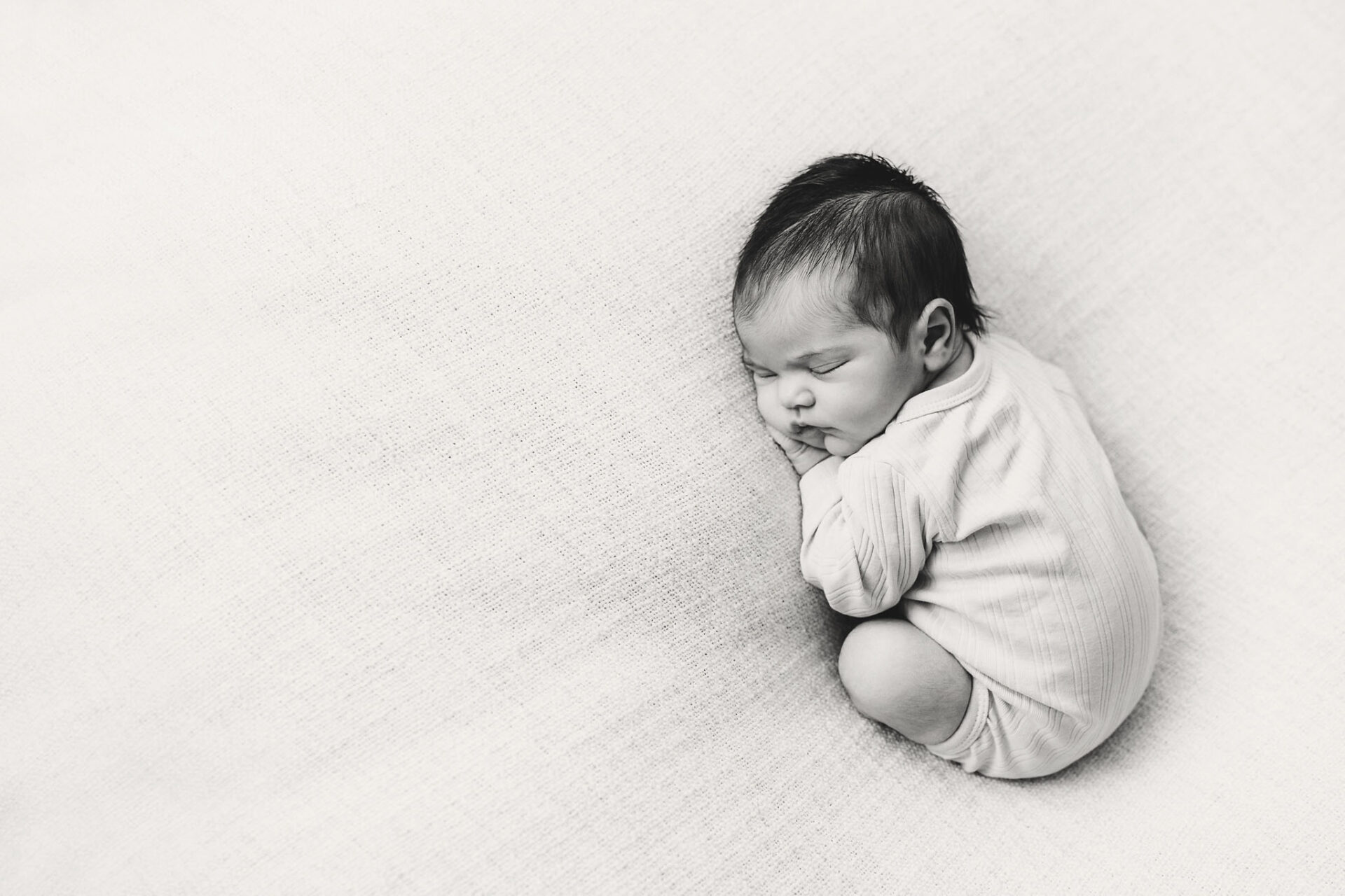 Neugeborenen Fotoshooting im Studio